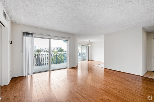 2BD, 2BA - 1,000SF - Living Room - 11645 Chenault St & 11625 Montana Ave.