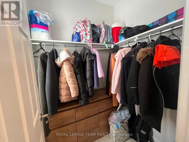 Photo - 565 Rye Grass Wy