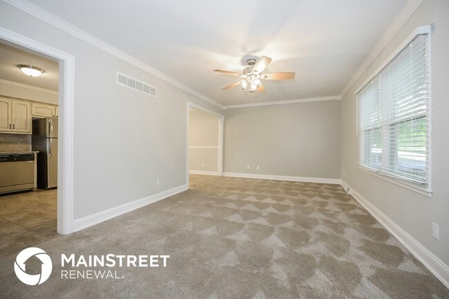 Photo - 415 W Cambridge Rd