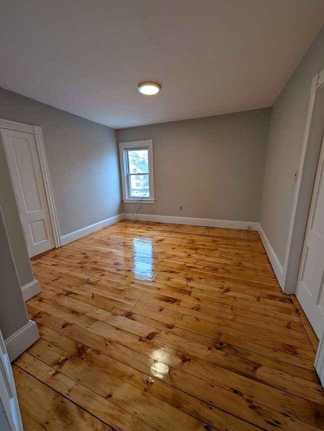 Photo - ? Recently Renovated 2-Bedroom Apartment ? Unidad 2