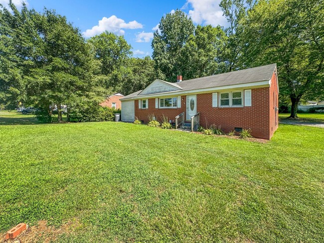 Building Photo - 1513 Bethlehem Rd