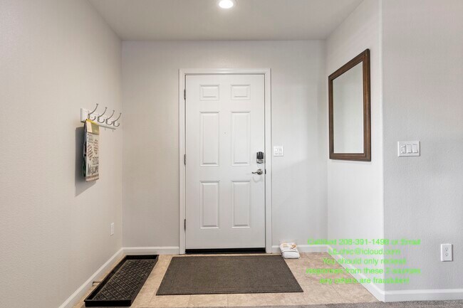 Photo - 1385 Deerwood St