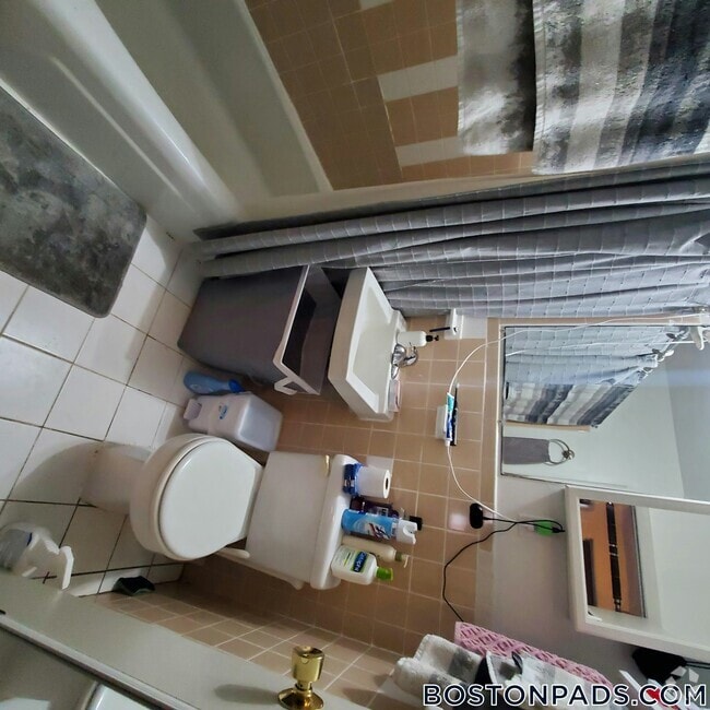 Building Photo - 55 S Huntington Ave Rental