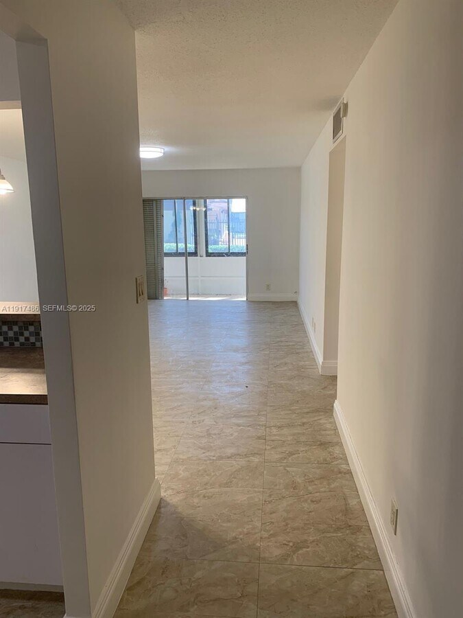 Photo - 4045 NW 16th St Unit 107