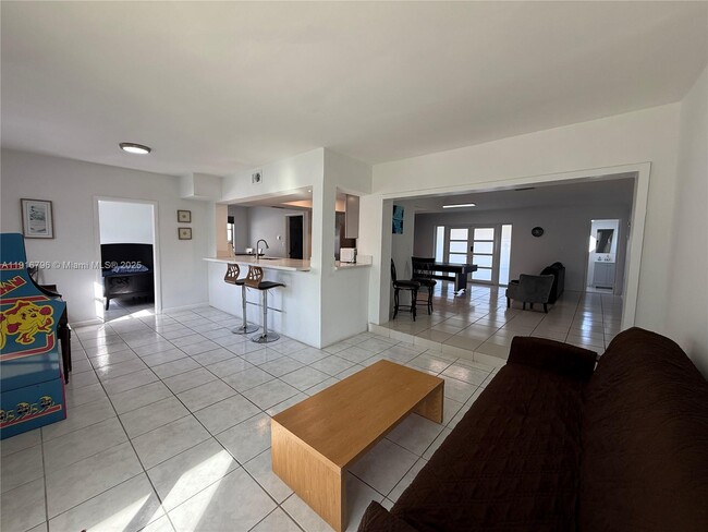 Photo - 8636 Beekman Dr