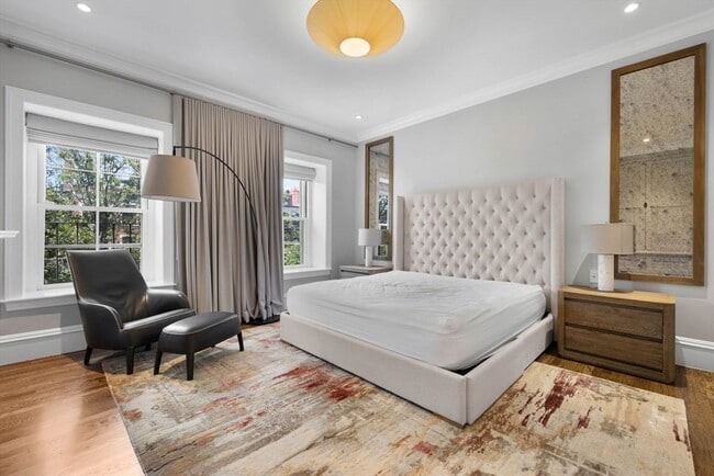 Photo - 321 Beacon St