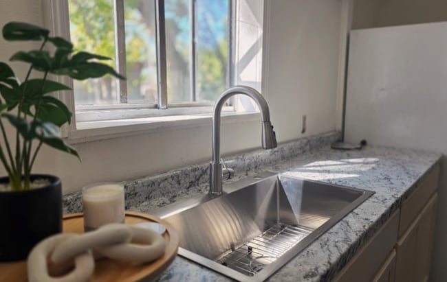 Photo - 104 W 22nd St