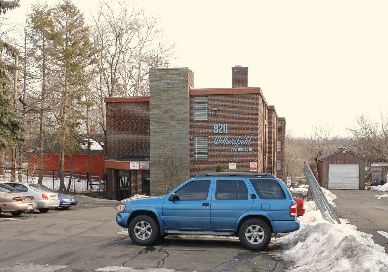 Photo - 820 Wethersfield Ave Apartments