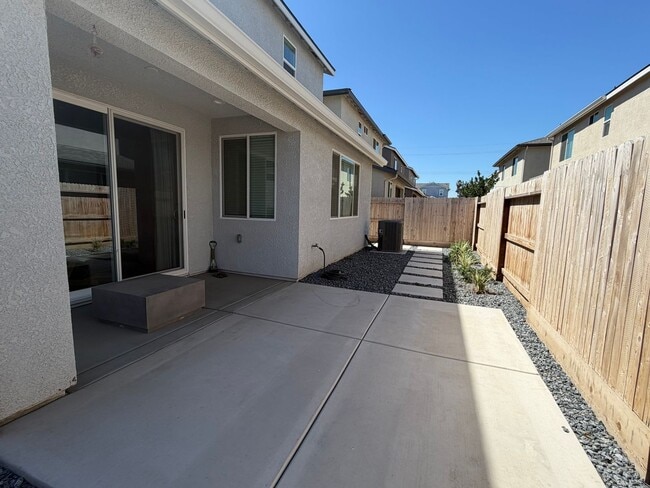 Photo - Great new home for rent in Visalia!
