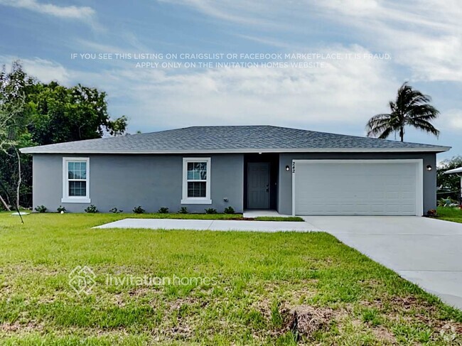 Building Photo - 242 SW Oakridge Dr Rental