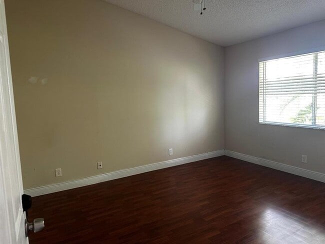 Photo - 8438 NW 40th Ct