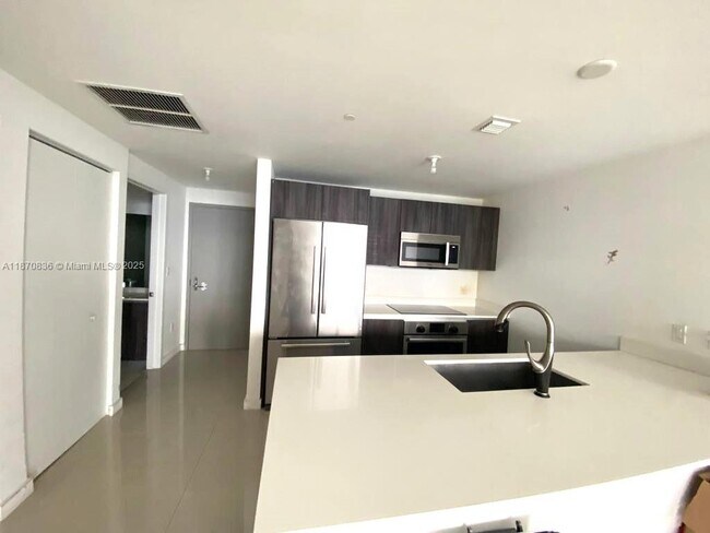 Photo - 488 NE 18th St Unit 4905