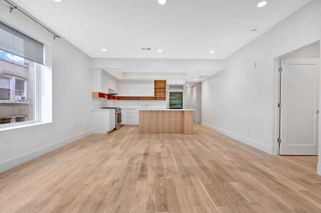 Photo - 3541 11th St NW Unidad 202