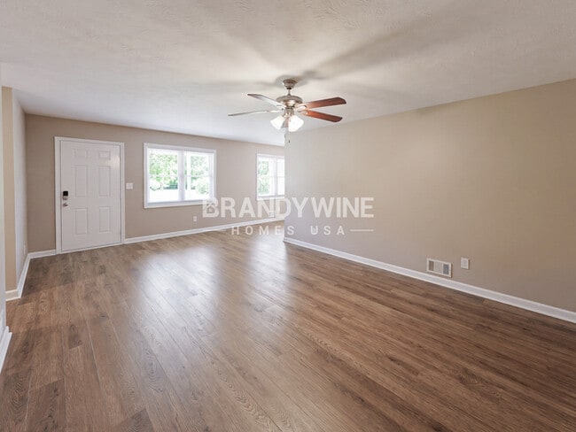 Photo - 2150 Moon Dr SW