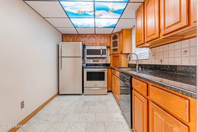 Photo - 100 Silver Beach Ave