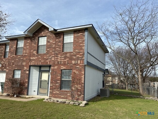 Building Photo - 2607 Schulze Dr