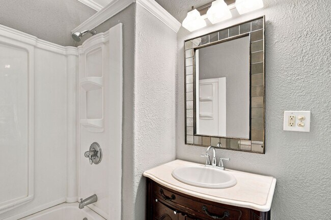 Photo - 1418 St Bernard Ave Unidad 1418