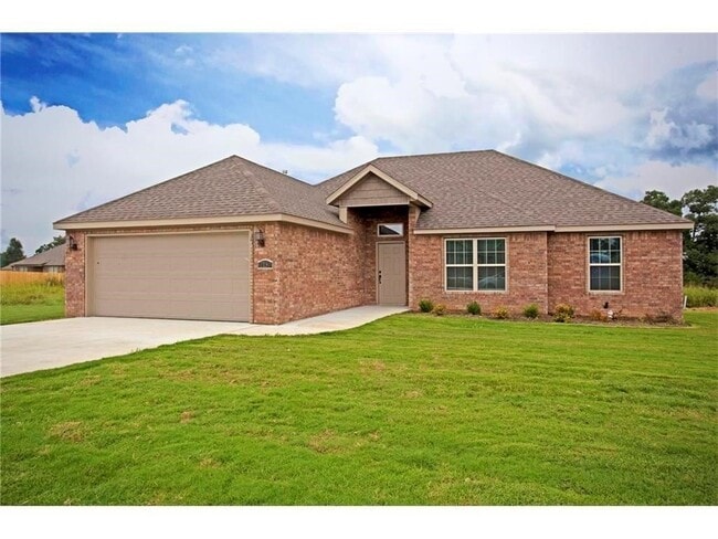 Building Photo - 2091 Fields Cove