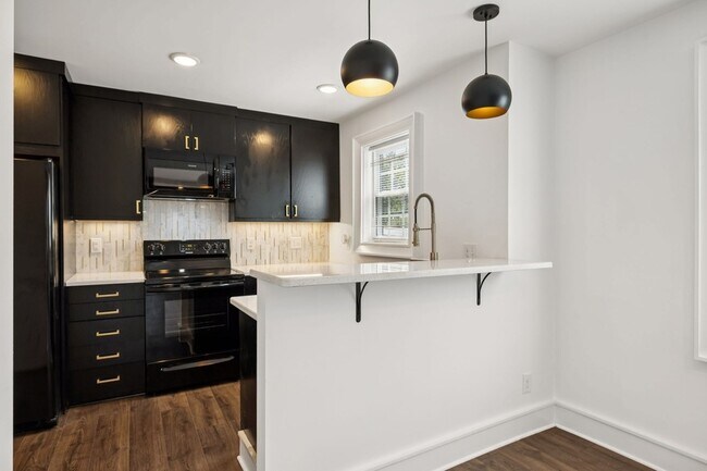 Photo - 1615 Cahal Ave