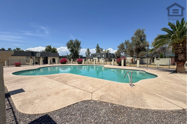 Photo - 3202 W Loma Ln