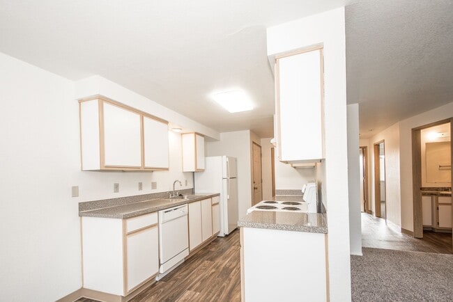 Rivercrest Apartments
