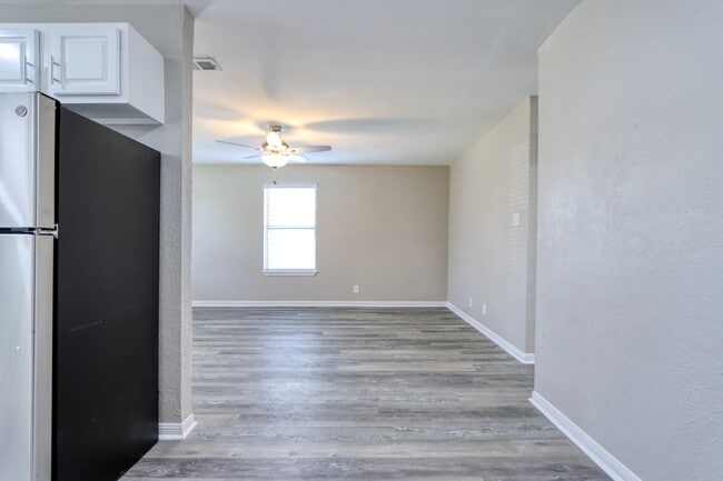 Photo - 2013 Interurban Blvd