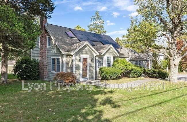 Photo - 380 N Main St