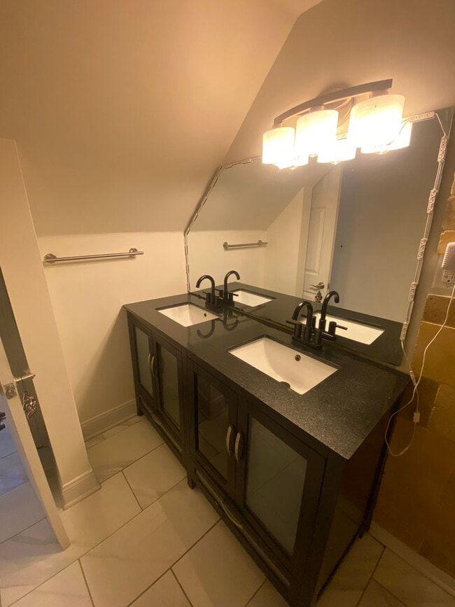 Photo - 2905 S 18th St Unidad 1F