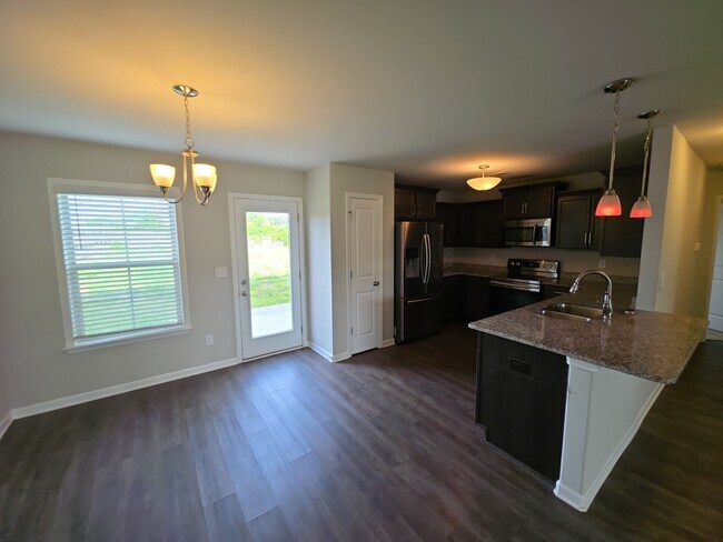 Photo - 121 Hulsey Ln