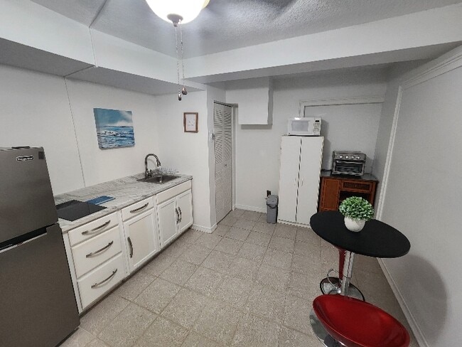 Photo - 7909 NW 40th St Apartamento Unidad C