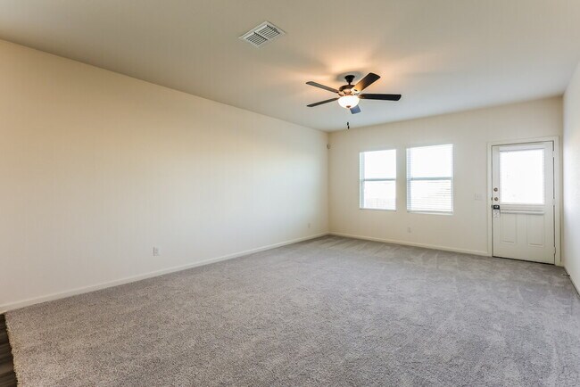 Photo - 5717 Texas Palm Dr