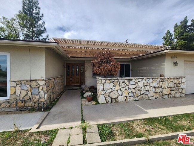 Photo - 11665 Babbitt Ave