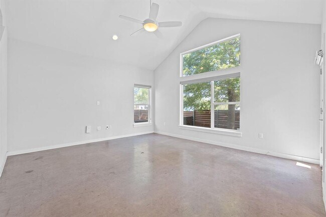 Photo - 301 W Stassney Ln