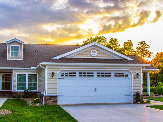 Apartments with Attached Garages, in a Real Neighborhood - Redwood Greenwood Townhomes