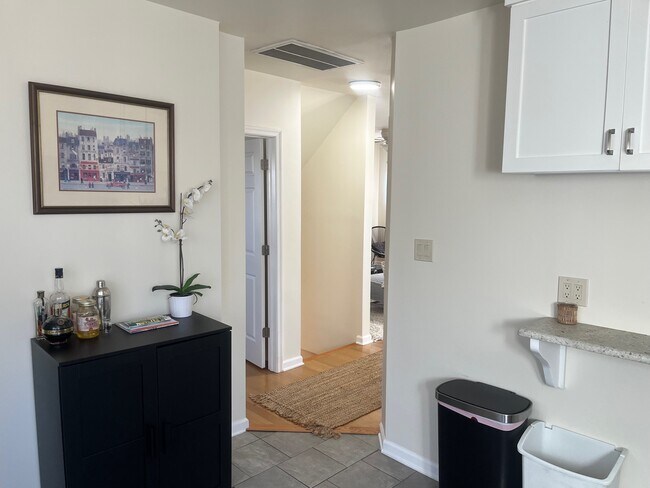 Photo - 106 Dallas Rd Unit 2nd Floor