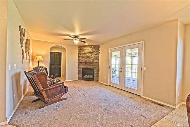 Photo - Beautiful 4 Bedroom Home