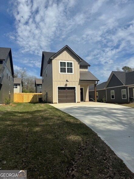 Building Photo - 305 Georgia St