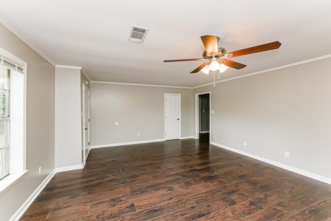 Photo - 658 Partridge Ln