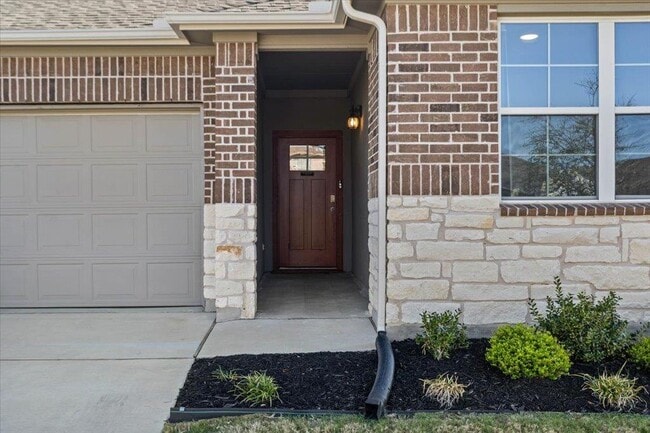 Photo - 209 Connor Ln