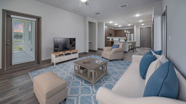 Photo - AVENUE ON OAKLAND