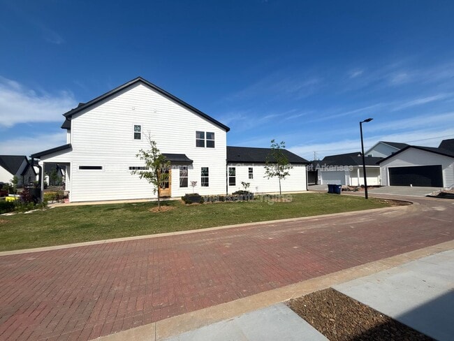 Photo - 4017 W Sommerset St
