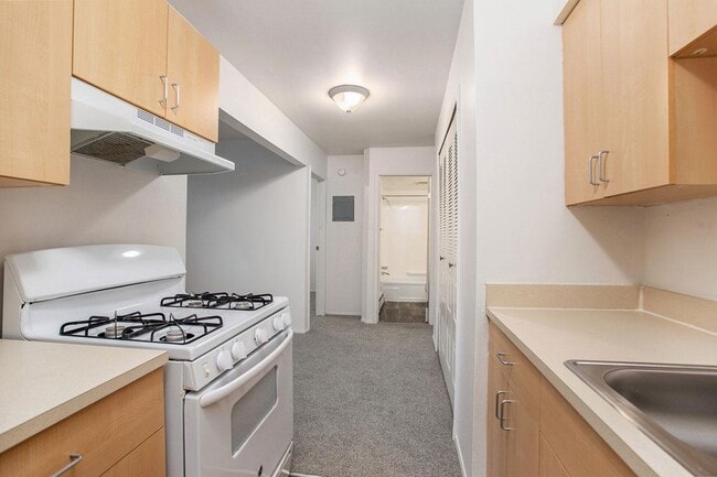 Fairlane Apartments