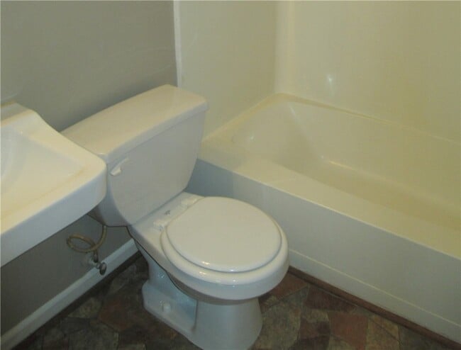 Building Photo - 401 Greenville St