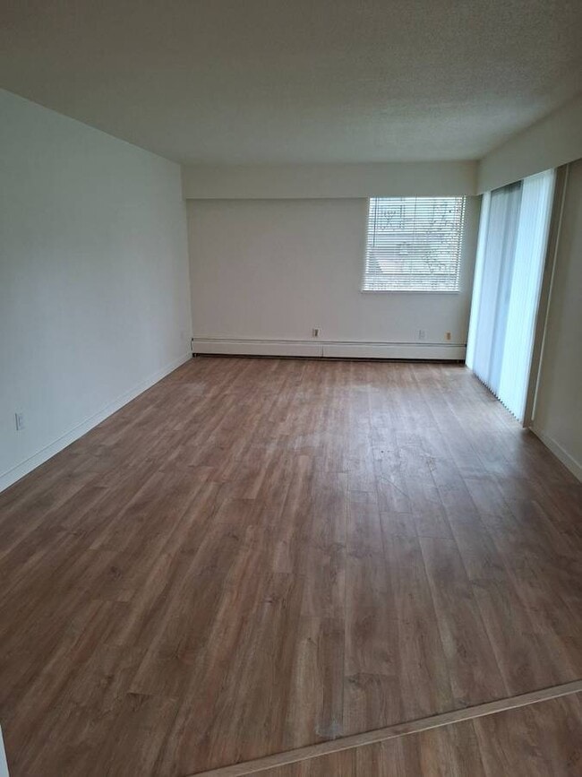 Photo - 1320 King Albert Ave