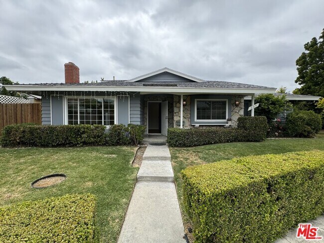 Photo - 235 Delano St Casa