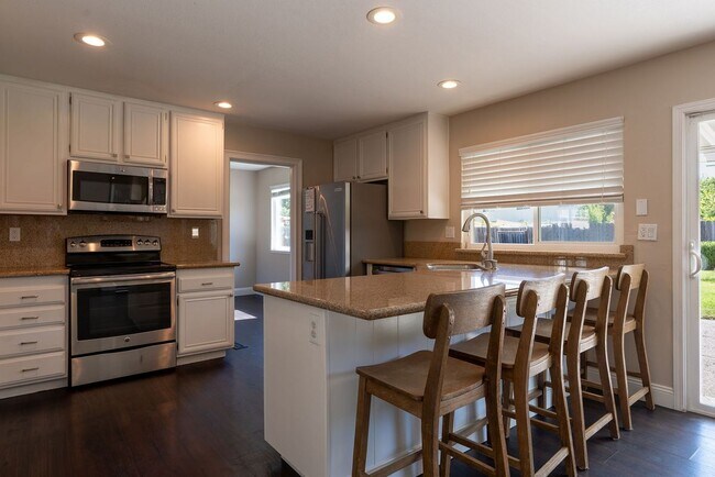 Photo - 1359 Shade Oak Ln