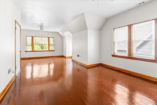 Photo - 58 W 113th St Unit 2