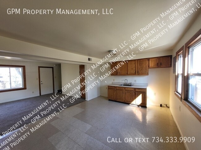 Photo - 2310 Deerfield Ct