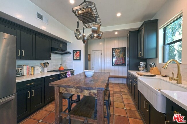 6855 Los Altos Pl