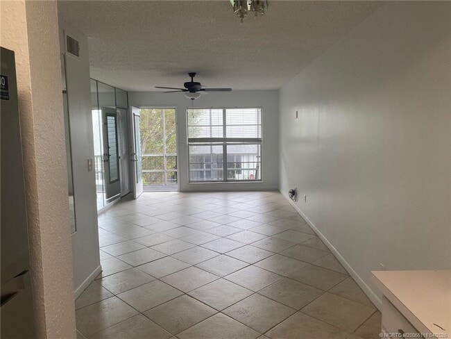 Photo - 2118 SE Edler Dr Unit B